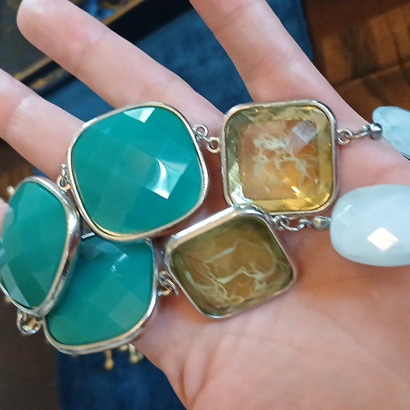 Chunky Multicolor Faceted Stament Necklace - Picture 17 of 17